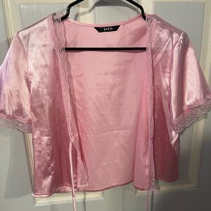 baby pink crop top with lace detailing. Size small from SHEIN